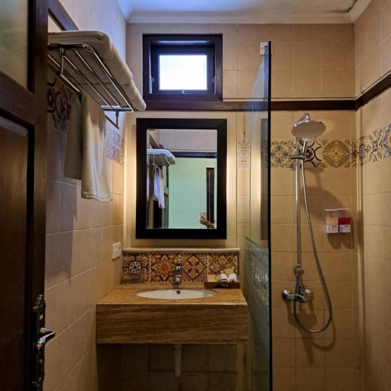 Clemmie Huis Yogyakarta Exterior photo